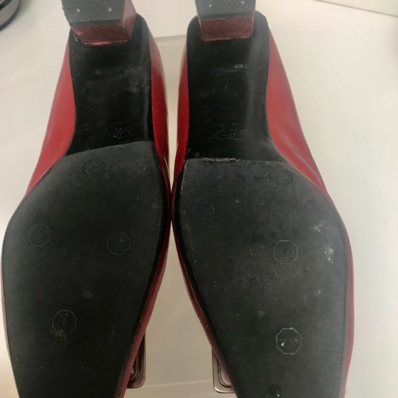 Roger Vivier red shoe from Paris France 9.5 - Picture 4 of 5